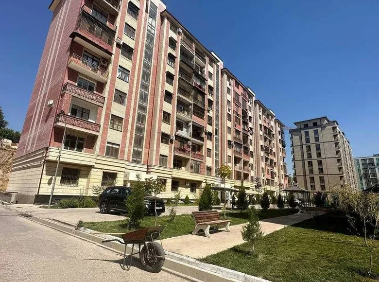 Tijorat 1 000 m² Shaykhontohur Tumani