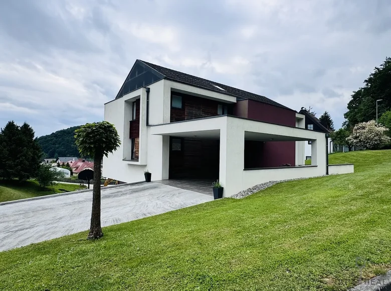 Haus 512 m² Treffen, Slowenien