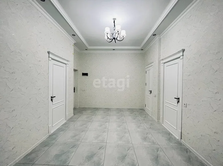 Kvartira 3 xonalar 78 m² Samarqandda