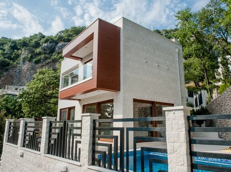 Apartamento 4 habitaciones 285 m² Katun-Rezevici, Montenegro