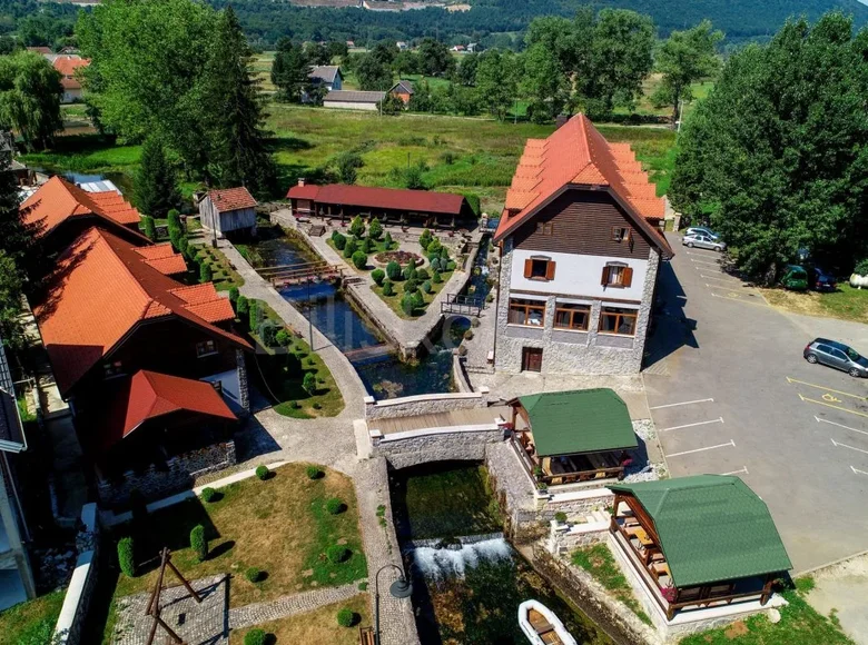 Hotel 1 673 m² Prozor, Chorwacja