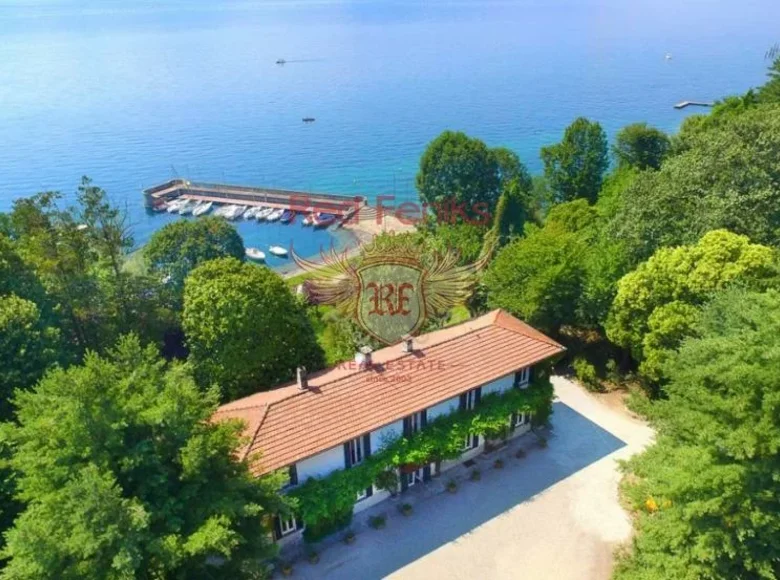 Villa de 5 habitaciones 380 m² Lago Maggiore, Italia