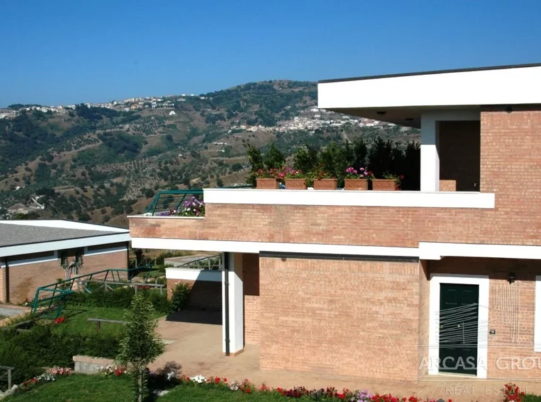 Villa 4 chambres 262 m² Montauro, Italie