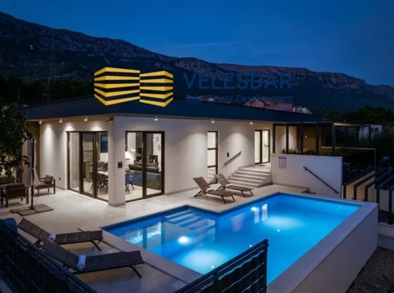 Casa 4 habitaciones 350 m² Grad Split, Croacia