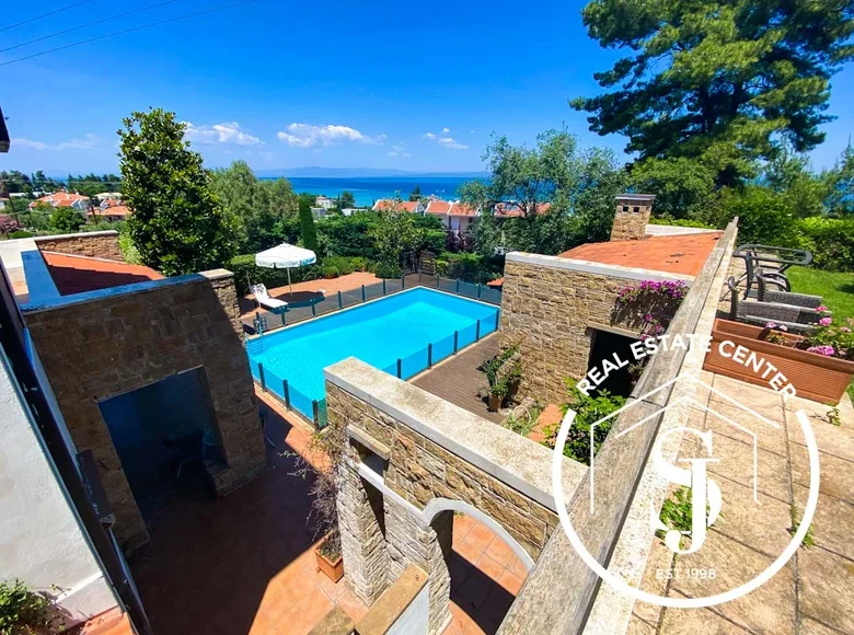 6 bedroom villa  Polychrono, Greece