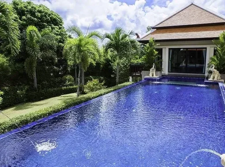 4 bedroom Villa 600 m² Phuket, Thailand