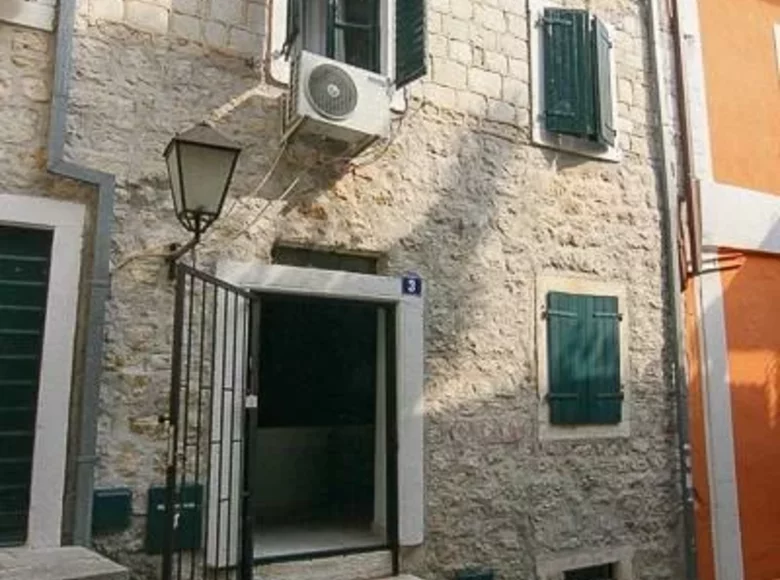 House 166 m² Igalo, Montenegro