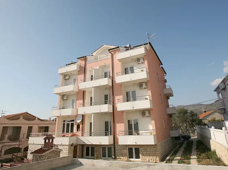 House 650 m² Trogir, Croatia