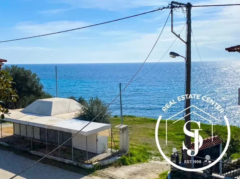 Commercial property 20 000 m² in Loutra, Greece