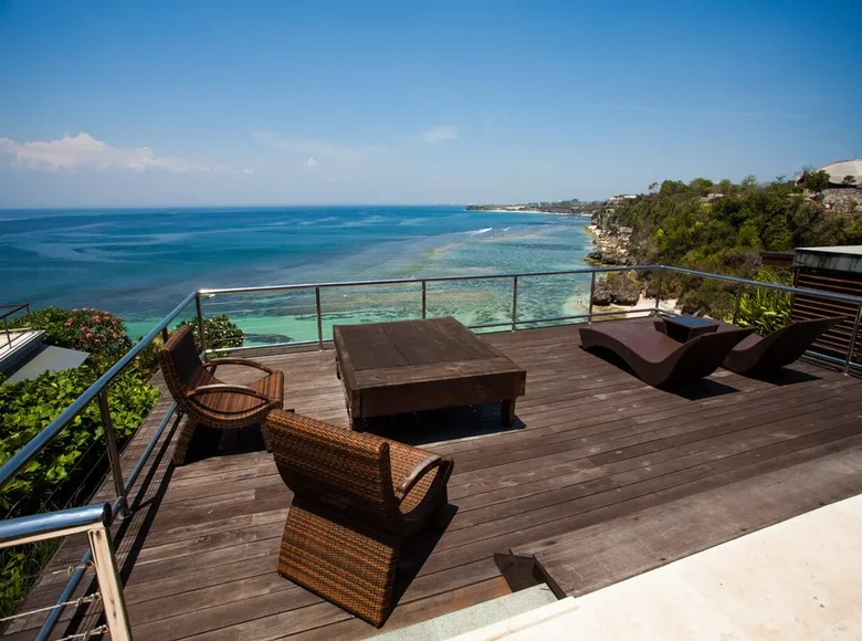 Villa 17 bedrooms 4 433 m² Pecatu, Indonesia