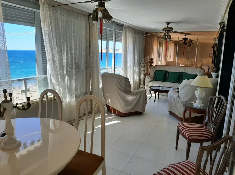 Mieszkanie 2 pokoi 126 m² Benidorm, Hiszpania