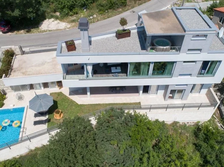 villa de 3 chambres 240 m² Kavac, Monténégro