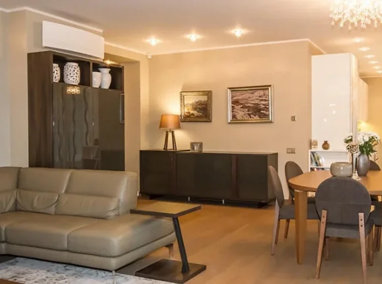 Wohnung 4 Schlafzimmer 180 m² Nawapolazk, Belarus