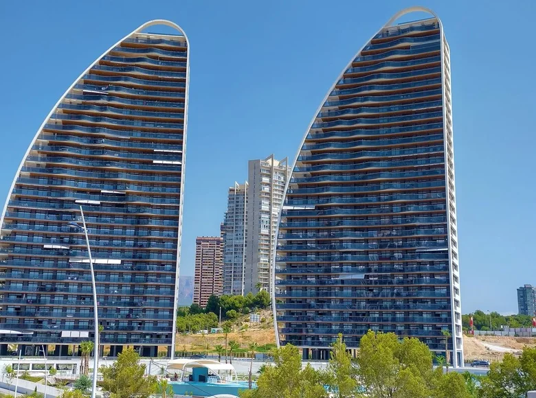 Mieszkanie 2 pokoi 103 m² w Benidorm, Hiszpania