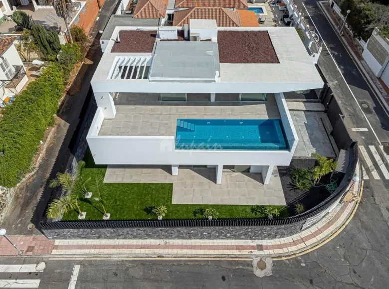 Wohnung 4 Schlafzimmer 250 m² Adeje, Spanien