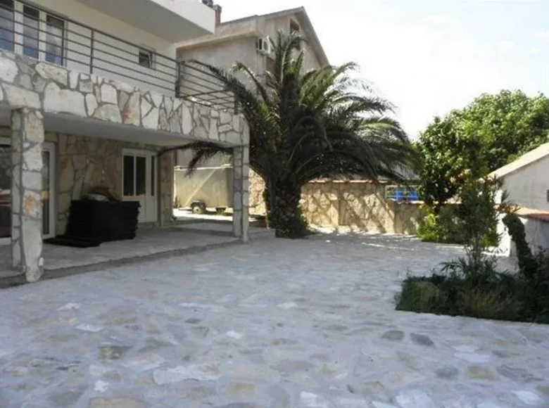 House 357 m² Bijela, Montenegro