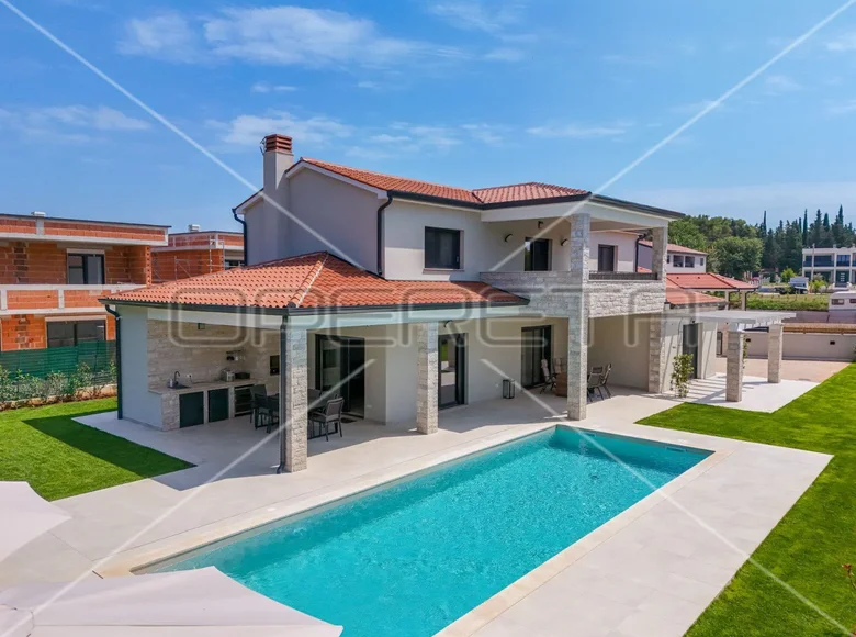 Dom 4 pokoi 200 m² Grad Porec, Chorwacja