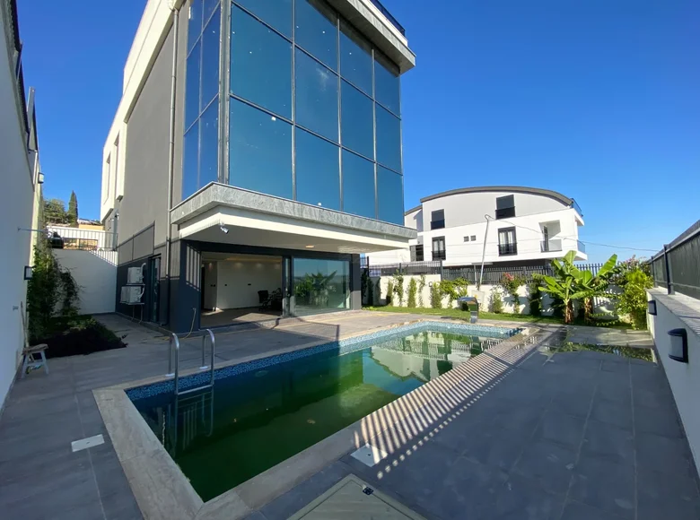7 bedroom villa 700 m² Antalya, Turkey