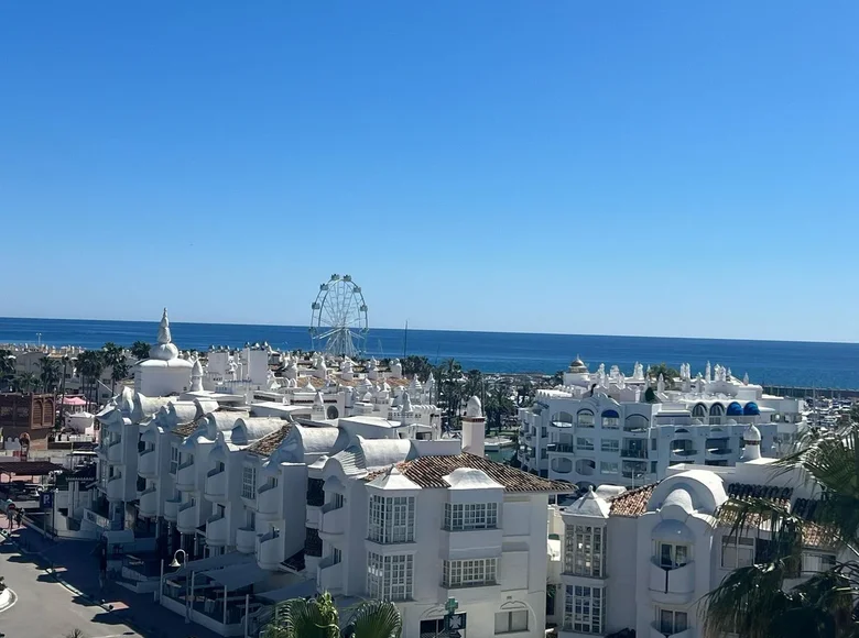 Mieszkanie 3 pokoi 155 m² Benalmadena, Hiszpania