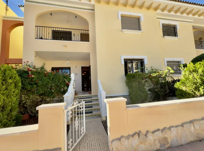 Mieszkanie 2 pokoi 102 m² Urbanizacion Dona Pepa, Hiszpania