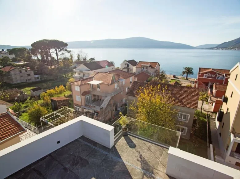 1 bedroom apartment 54 m² Tivat, Montenegro