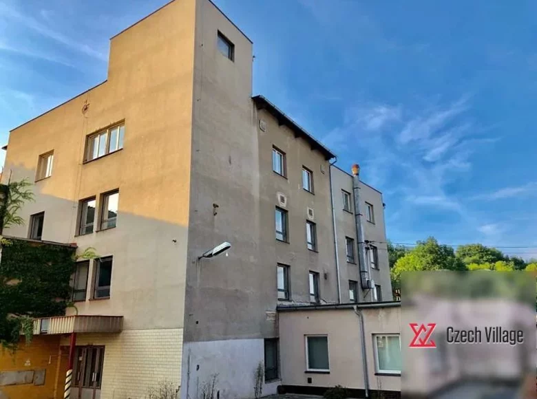 Apartment 1 781 m² Slany, Czech Republic