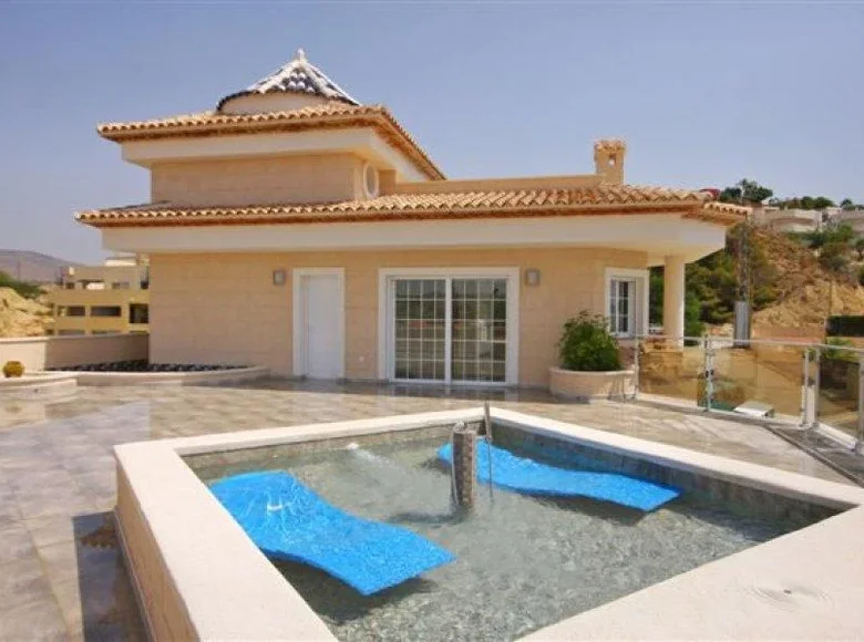 Villa 8 bedrooms 1 000 m² Izhevsk, Russia