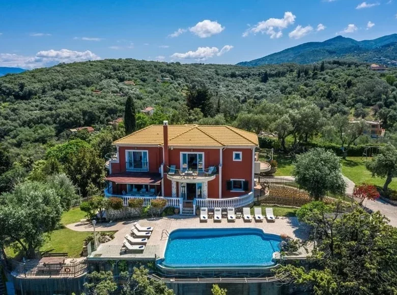 6-Schlafzimmer-Villa 360 m² Agios Pantaleimonas, Griechenland