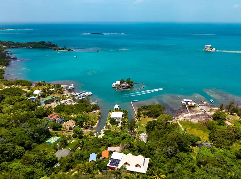 2 bedroom house 111 m² Guanaja, Honduras