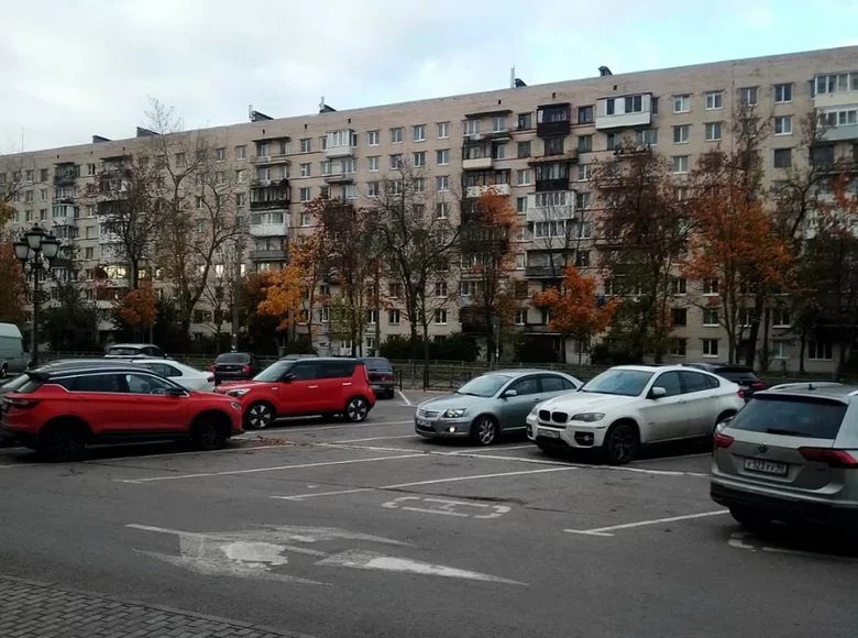 Mieszkanie 2 pokoi 61 m² Kołpino, Rosja