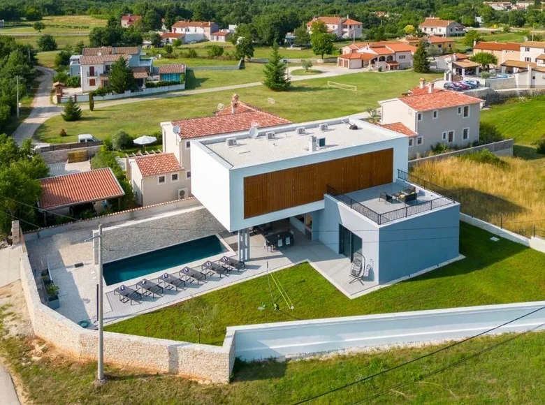 4-Schlafzimmer-Villa 252 m² Rovinj, Kroatien