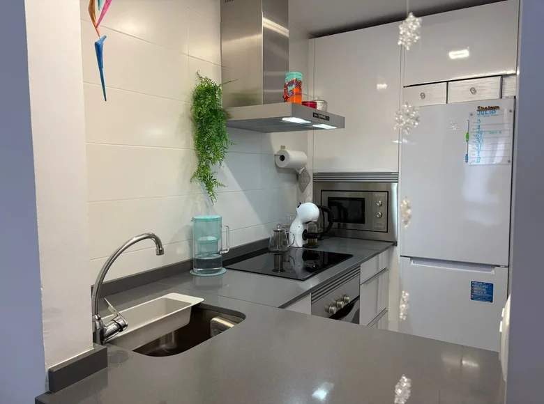 Mieszkanie 1 pokój 61 m² Malaga, Hiszpania