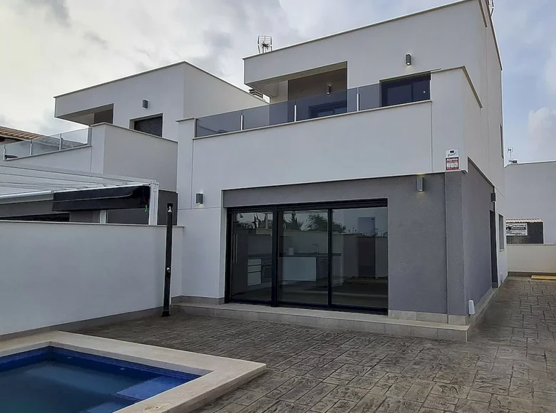 Villa de tres dormitorios 97 m² Comunidad Valenciana, España