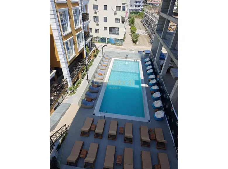 2 bedroom apartment 81 m² Golem, Albania
