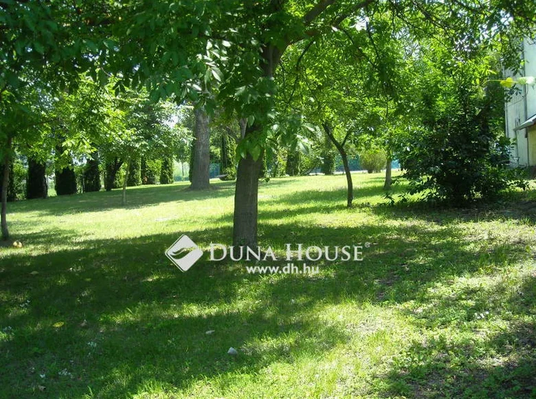 Grundstück 1 225 m² Balatonszemes, Ungarn