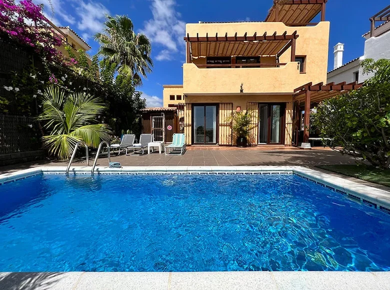 4 bedroom Villa 237 m² San Miguel de Abona, Spain