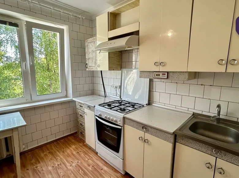 Mieszkanie 2 pokoi 48 m² Soligorsk, Białoruś