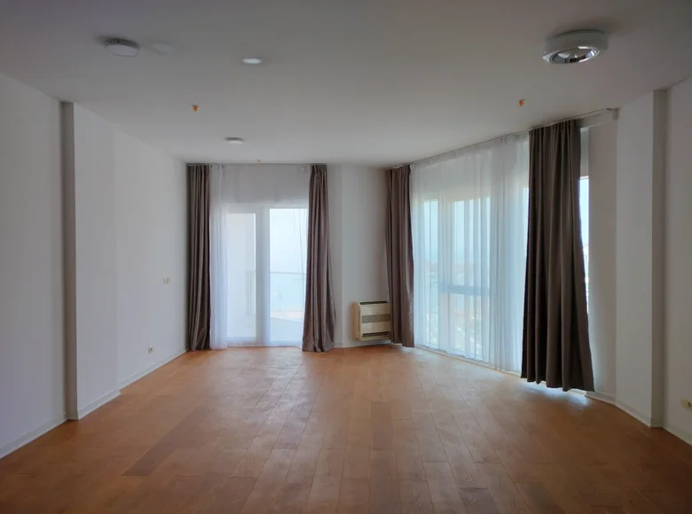 Mieszkanie 3 pokoi 104 m² Budva, Czarnogóra