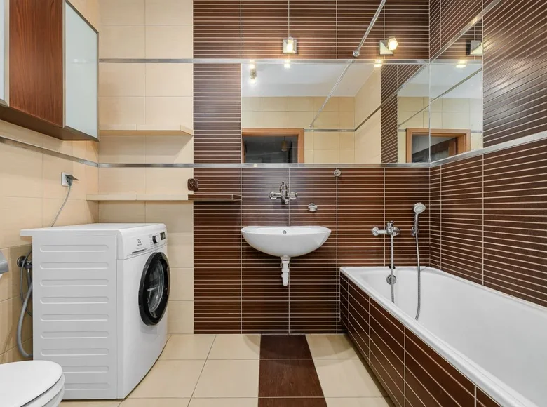 3 room apartment 73 m² Warsaw, Poland