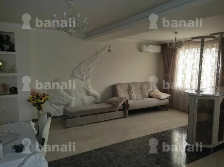 Herrenhaus 8 Zimmer 244 m² Jerewan, Armenien