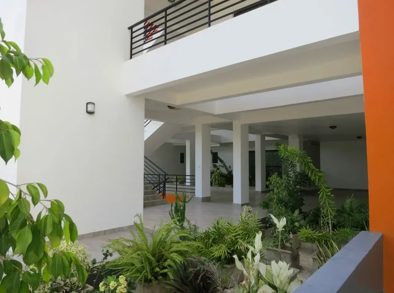 Mieszkanie 2 pokoi 239 m² Serrekunda, Gambia