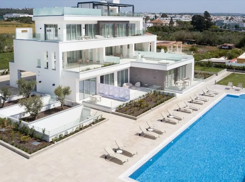 Mieszkanie 3 pokoi 158 m² Ajia Napa, Cyprus
