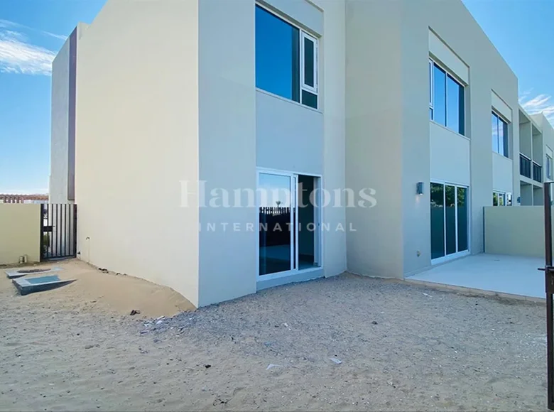 Mieszkanie 3 pokoi 2 152 m² Dubaj, Emiraty Arabskie