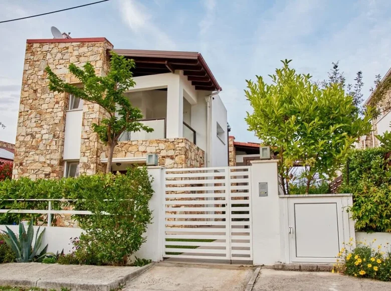 Villa de tres dormitorios 124 m² Nea Irakleitsa, Grecia