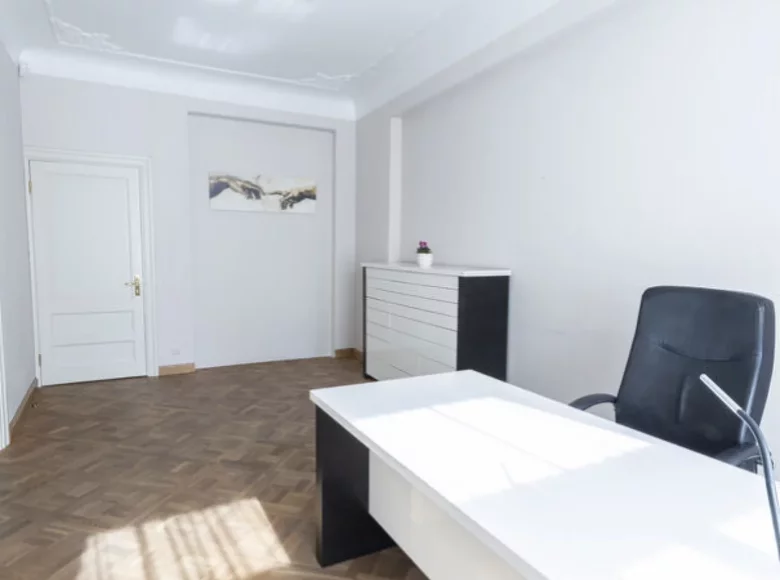 Mieszkanie 3 pokoi 82 m² Ryga, Łotwa