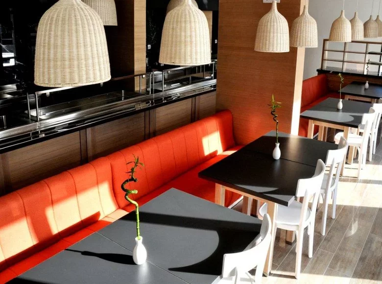 Restaurante, cafetería 200 m² en Montenegro, Montenegro