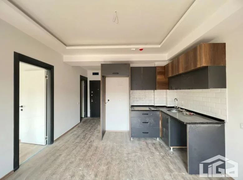 Квартира 2 комнаты 60 м² Эрдемли, Турция