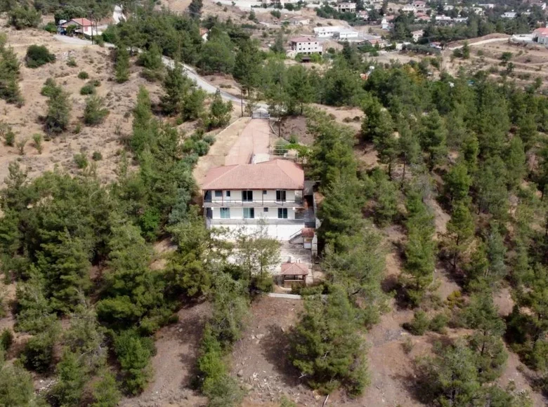 Dom wolnostojący 1 pokój 320 m² Ayios Epiphanios, Cyprus