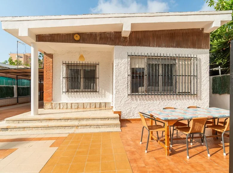 4 bedroom house 83 m² Torrevieja, Spain