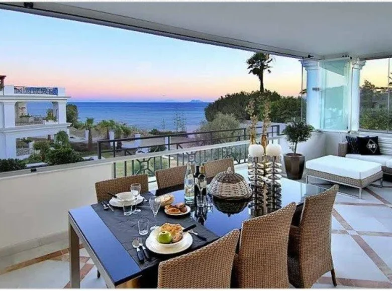 3 bedroom apartment 141 m² Estepona, Spain